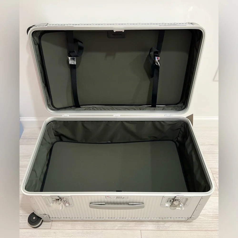 FPM Milano Bank Trunk On Wheels Suitcase 96LT